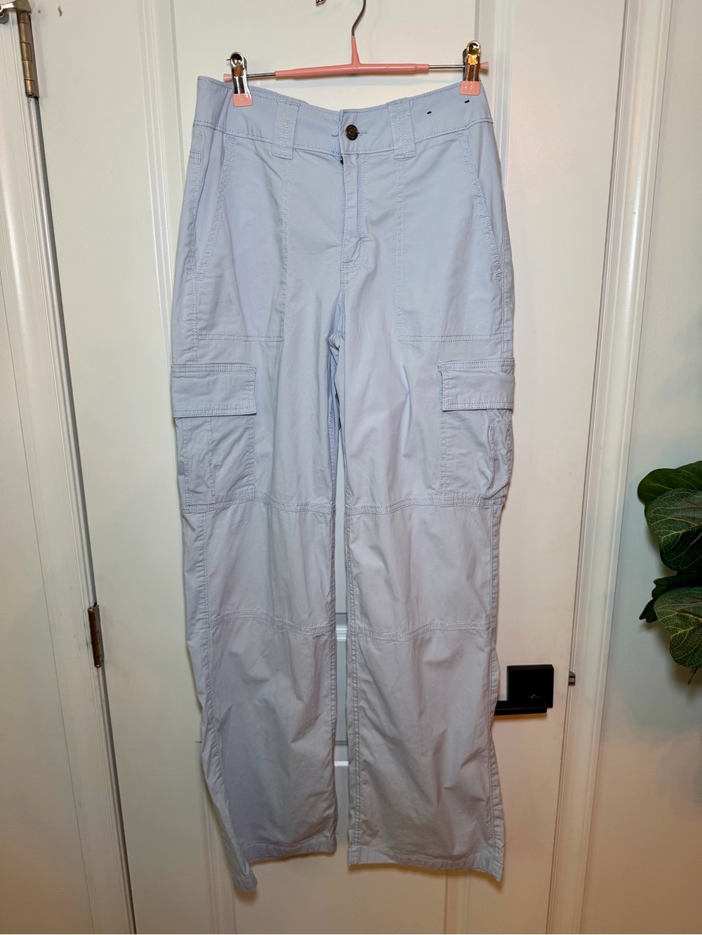 Hollister size 26 long light blue cargo pants